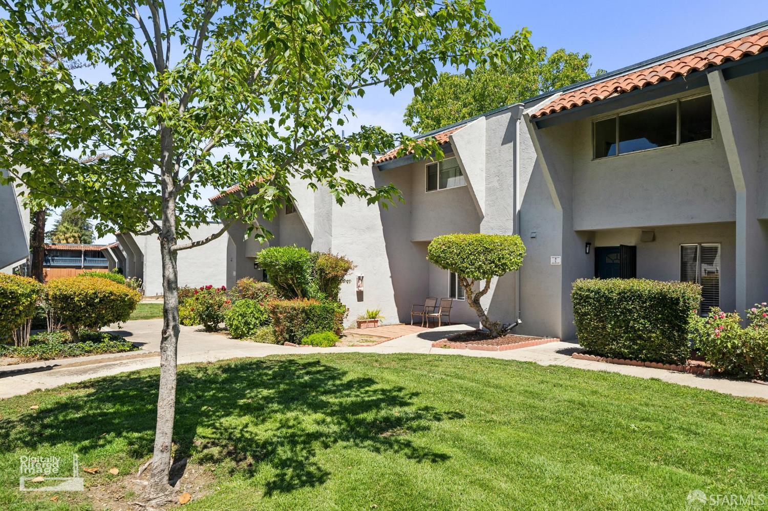 1009 Murrieta Boulevard # 7
