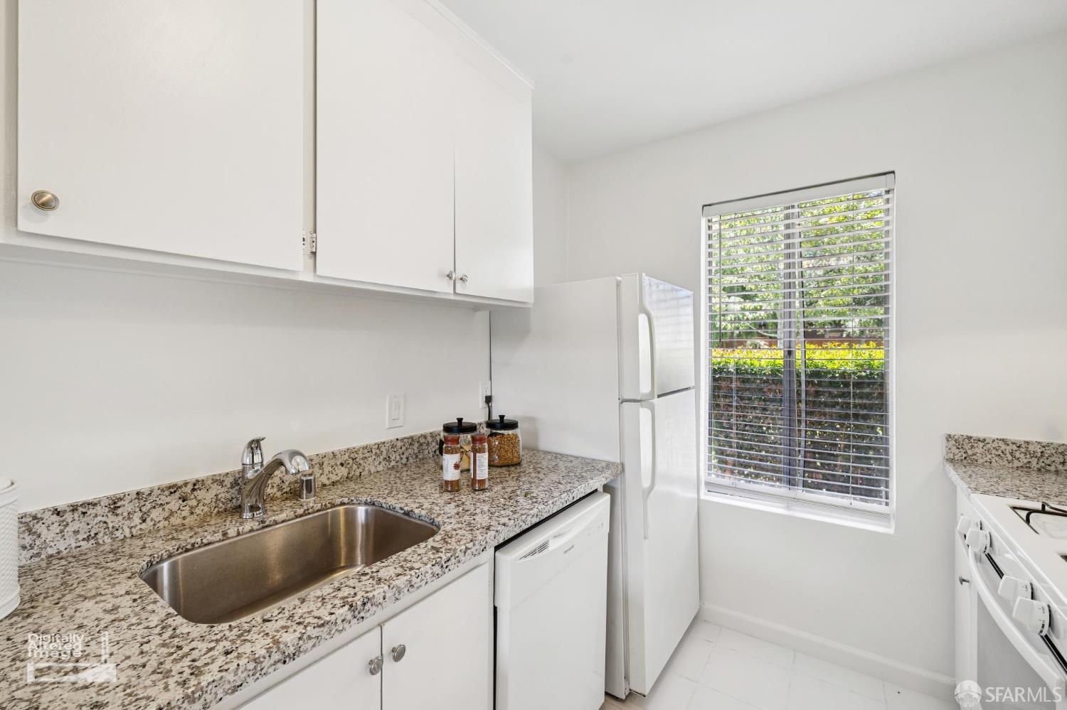 1009 Murrieta Boulevard # 7