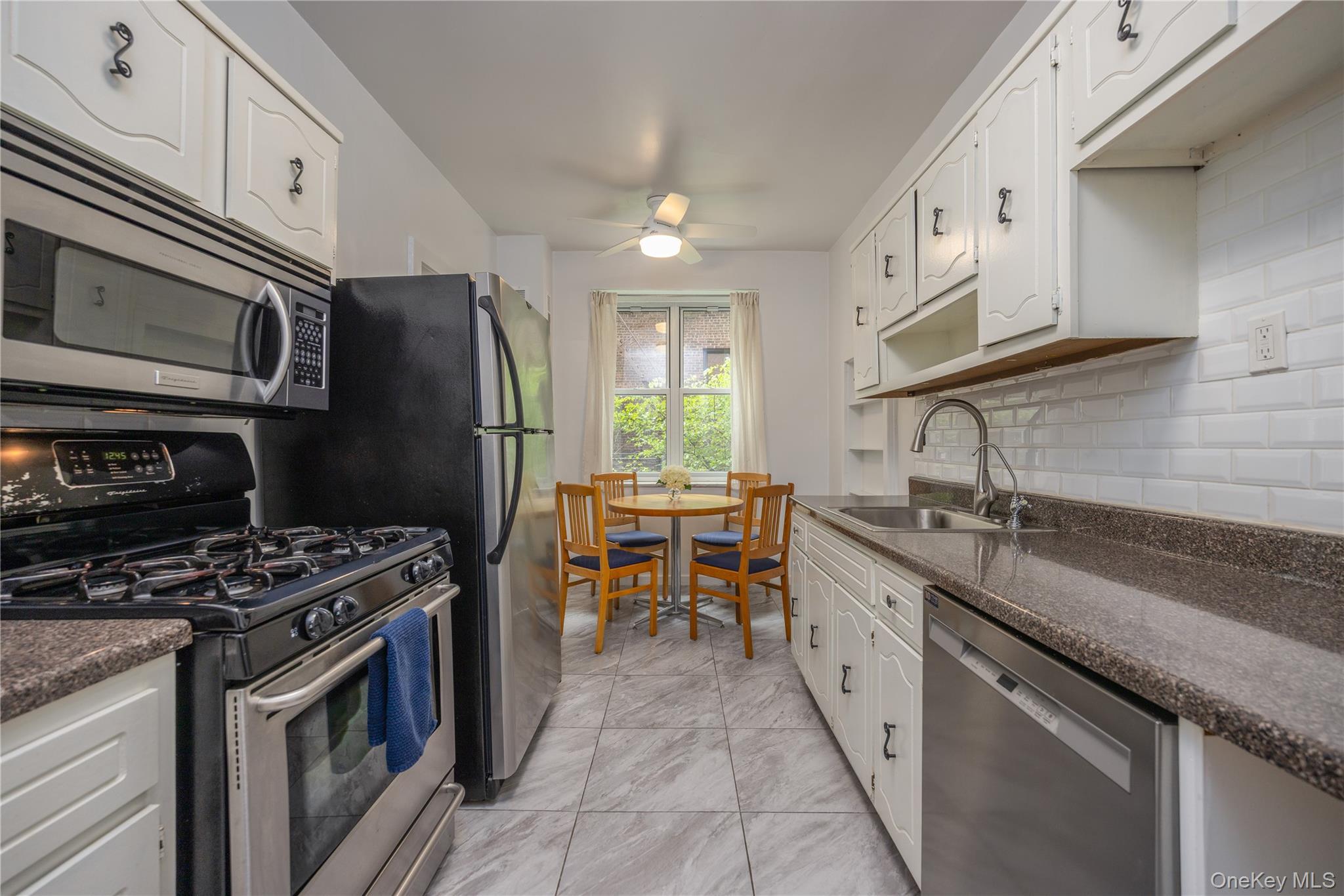 60 W Broad Street Unit: 1G