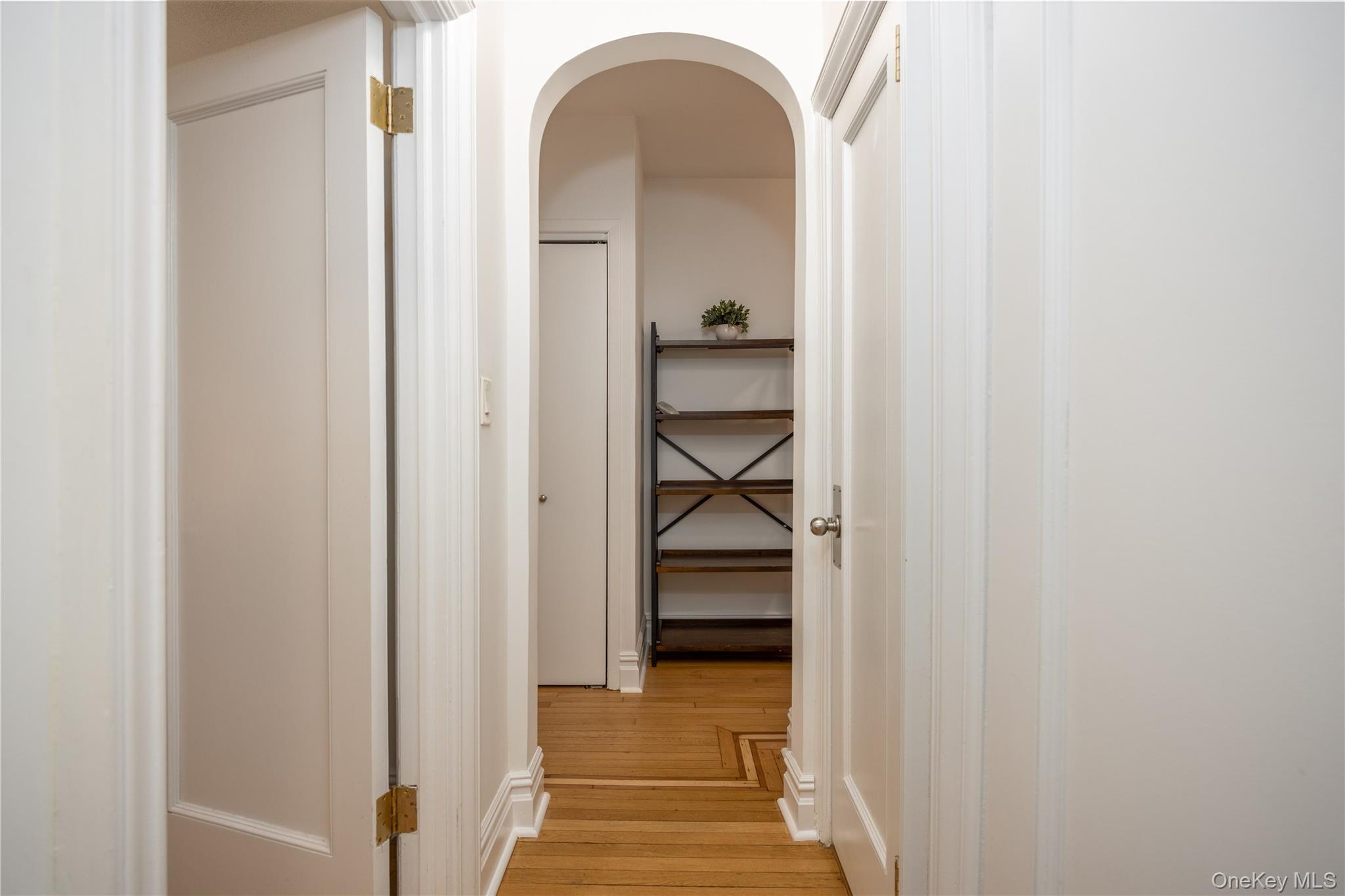 60 W Broad Street Unit: 1G