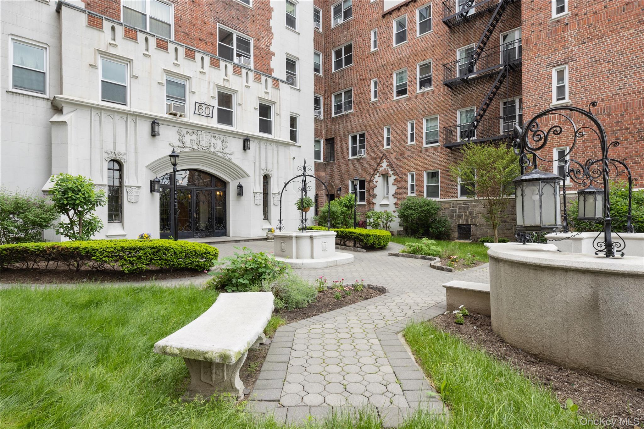 60 W Broad Street Unit: 1G