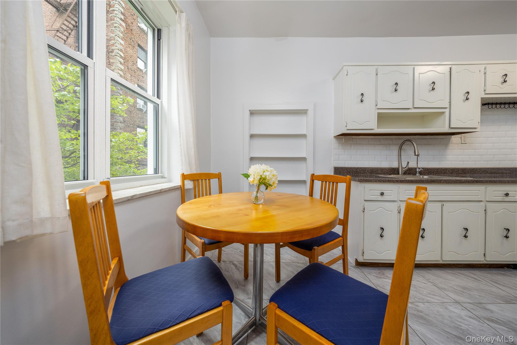 60 W Broad Street Unit: 1G