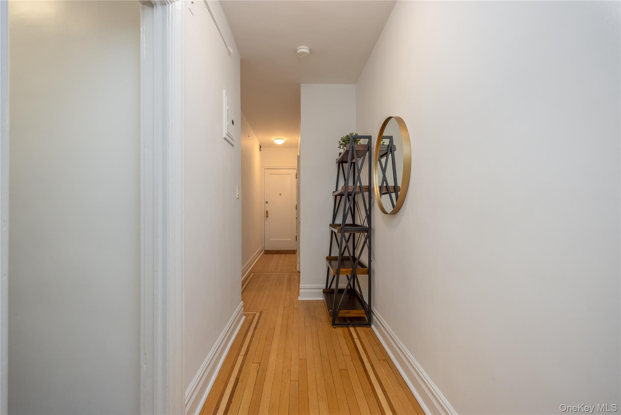 60 W Broad Street Unit: 1G