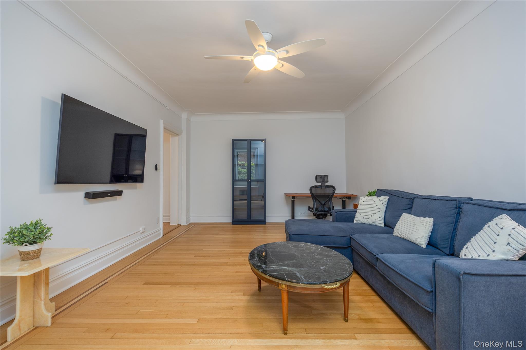 60 W Broad Street Unit: 1G