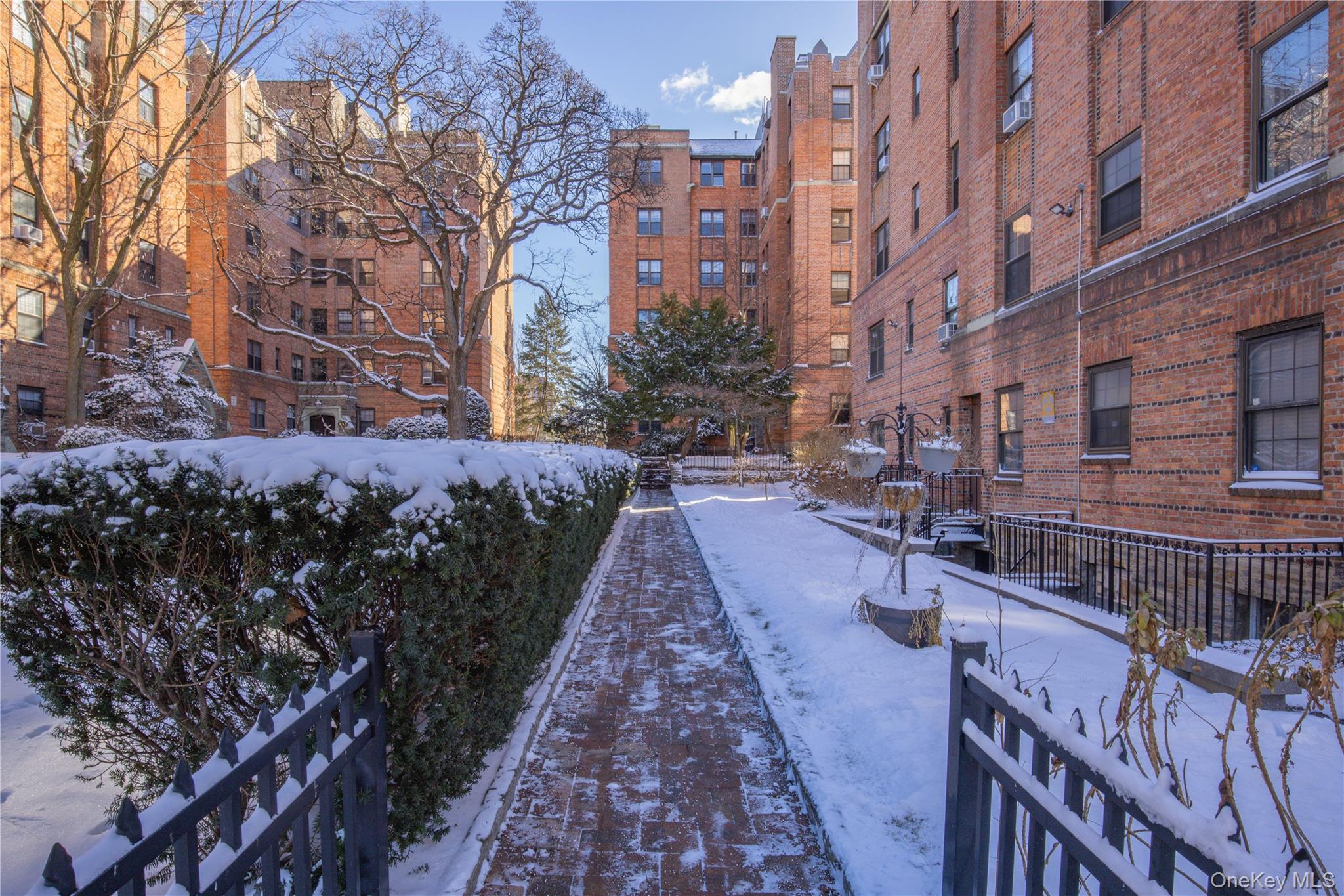 824 Bronx River Road Unit: 4B