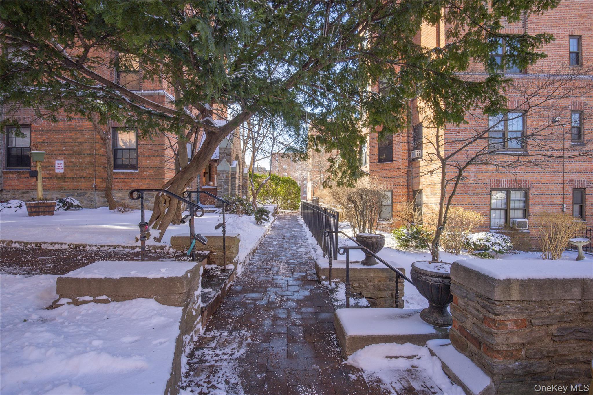 824 Bronx River Road Unit: 4B