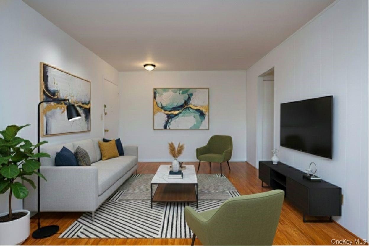 306 Old Country Road Unit: 306