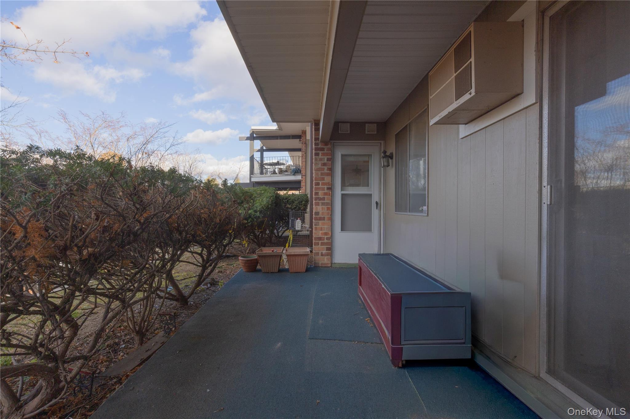 306 Old Country Road Unit: 306