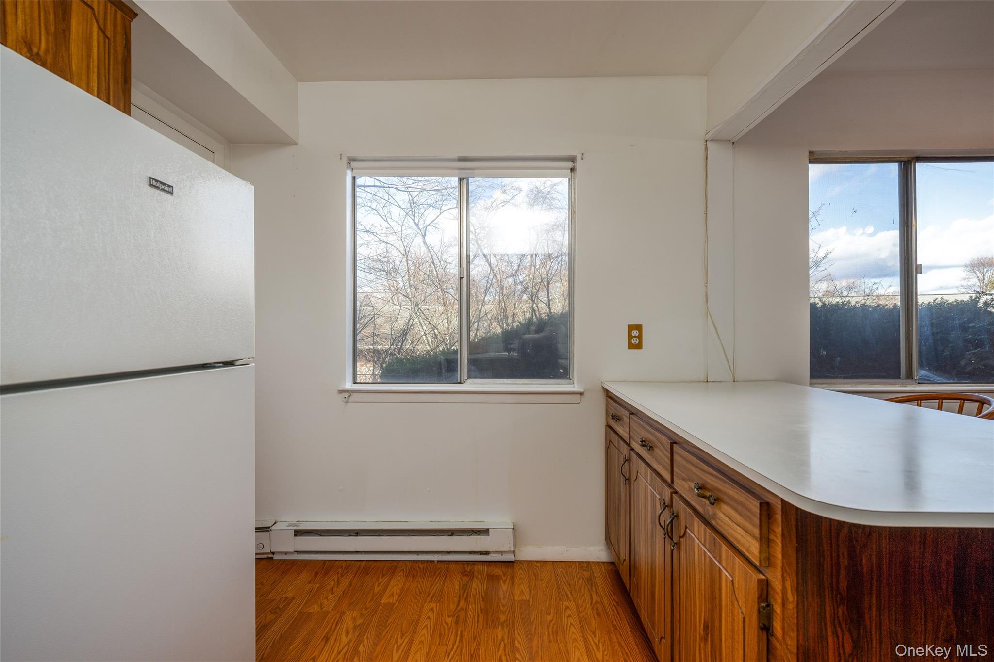 306 Old Country Road Unit: 306