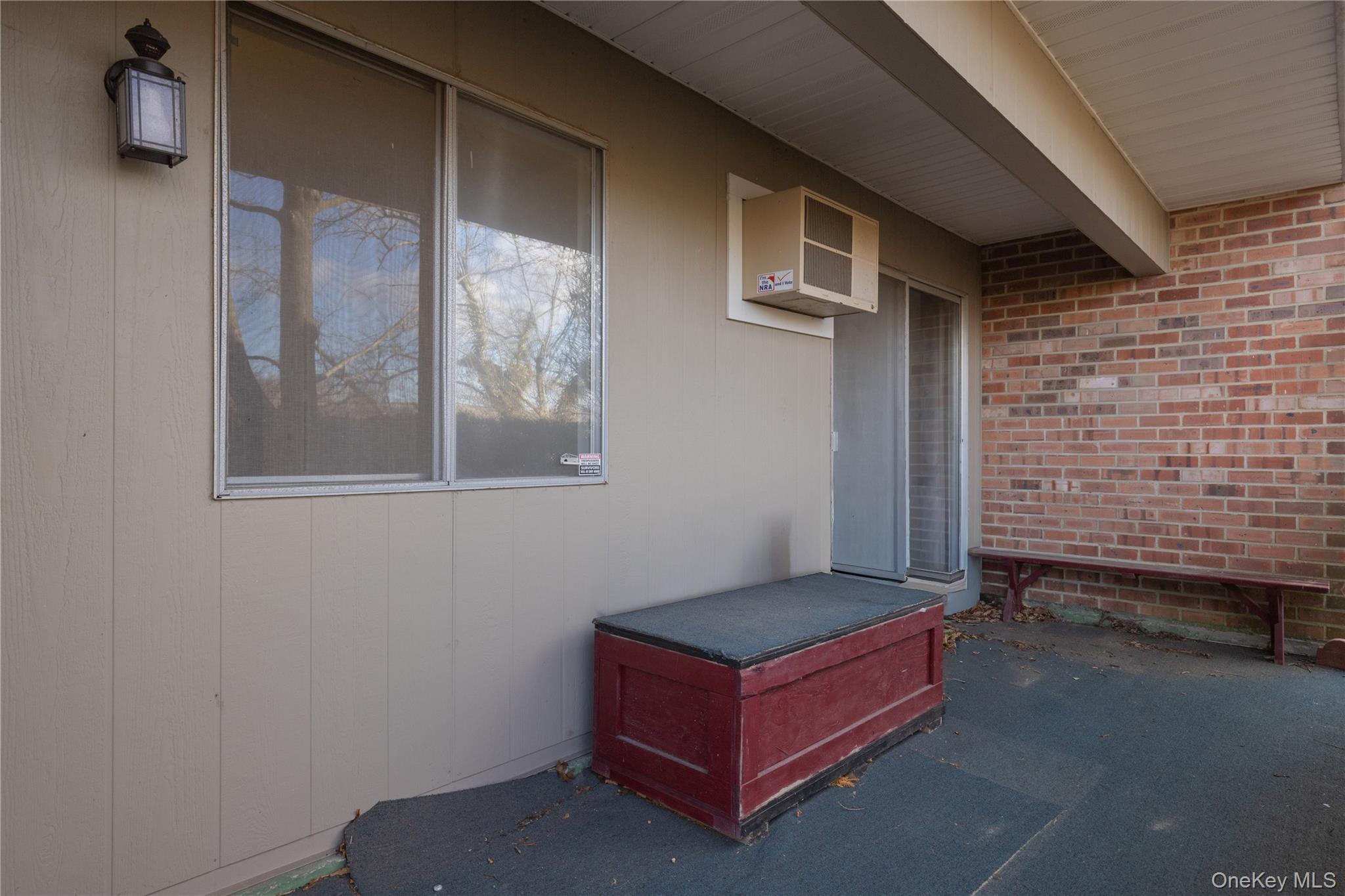 306 Old Country Road Unit: 306