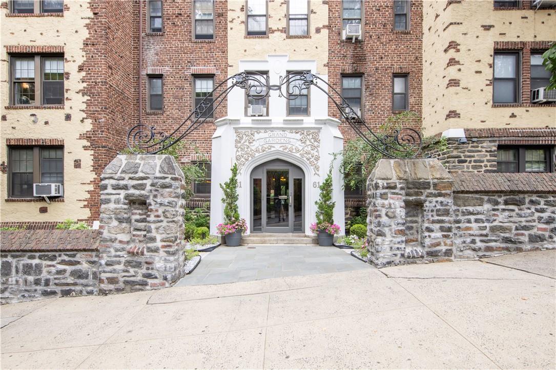 61 W Grand Street Unit: 1A