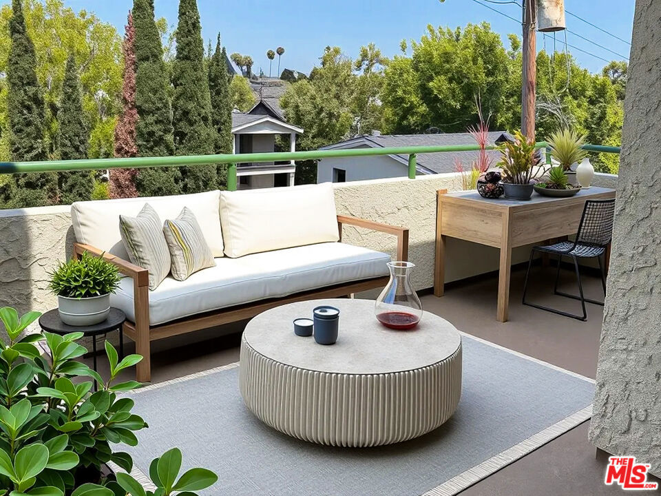 3544 S Centinela Avenue 305