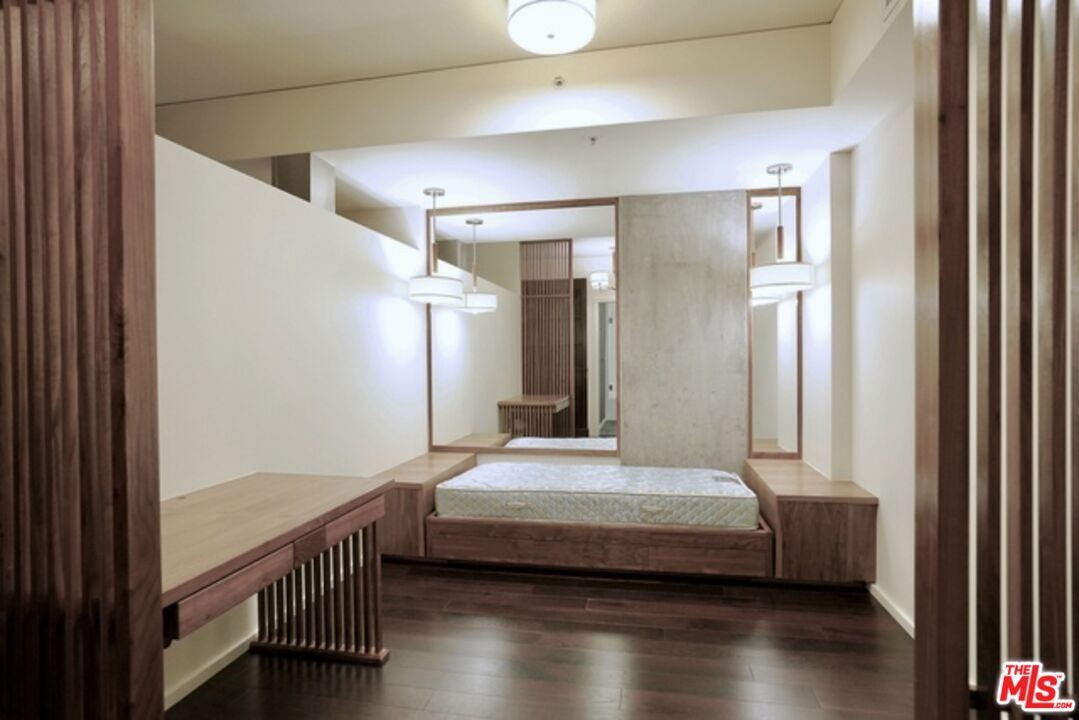 1155 S Grand Ave Unit: 912