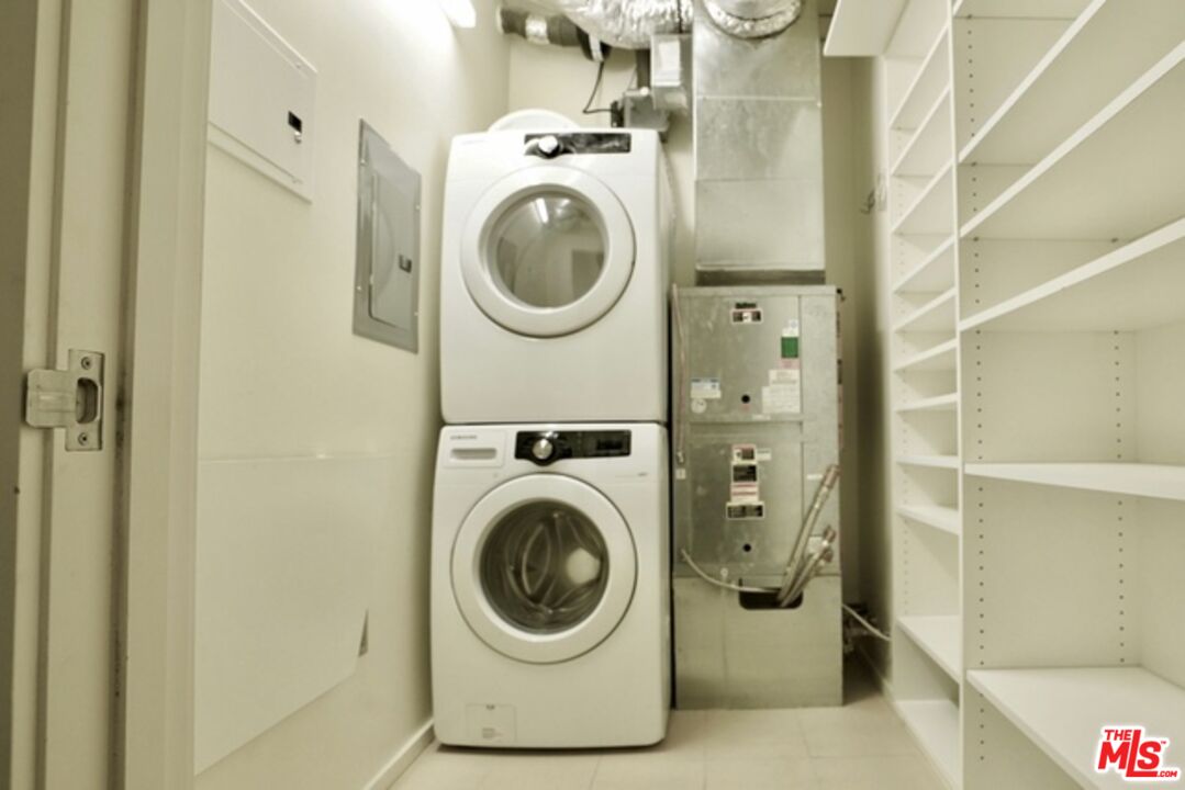 1155 S Grand Ave Unit: 912