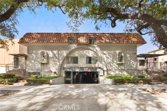 333 Riverdale DR Unit: 1A