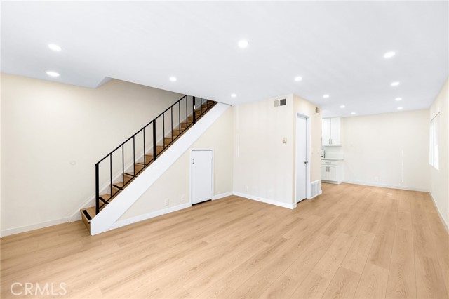 333 Riverdale DR Unit: 1A