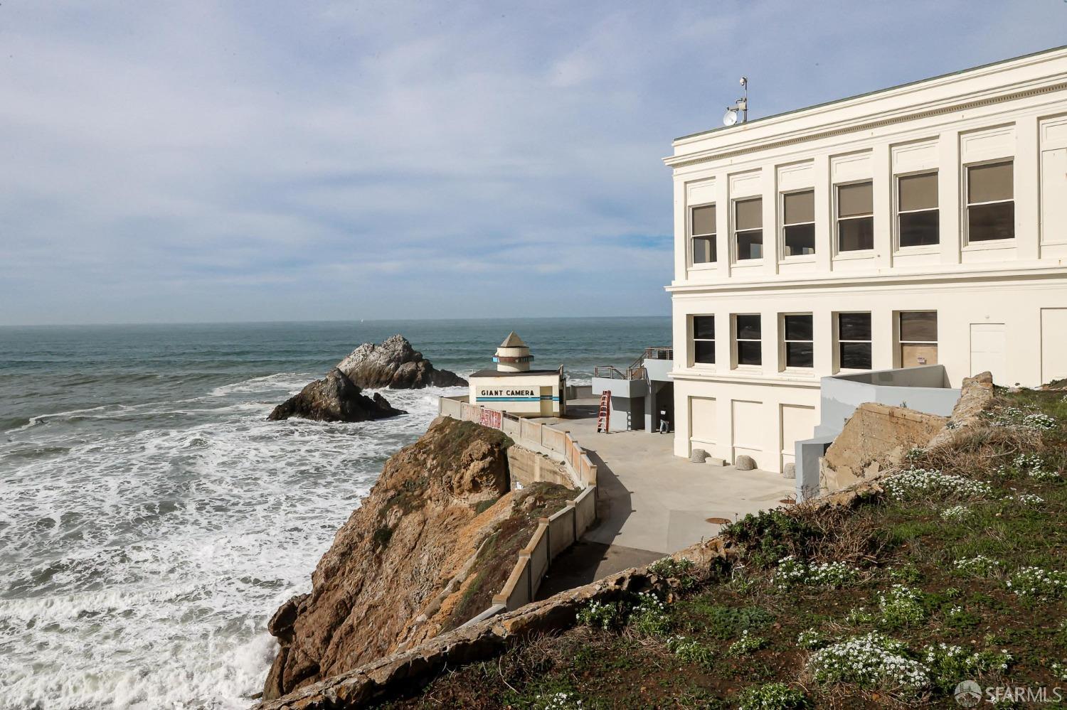 336 Point Lobos Avenue