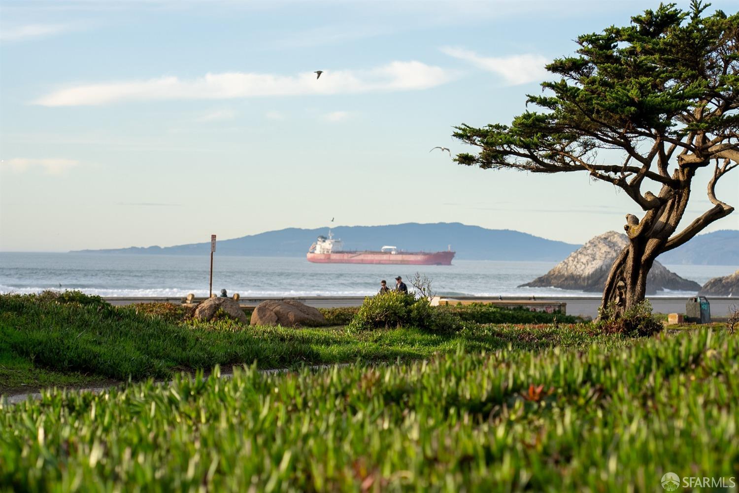 336 Point Lobos Avenue