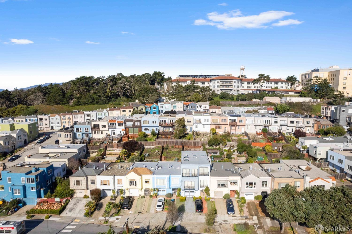 336 Point Lobos Avenue