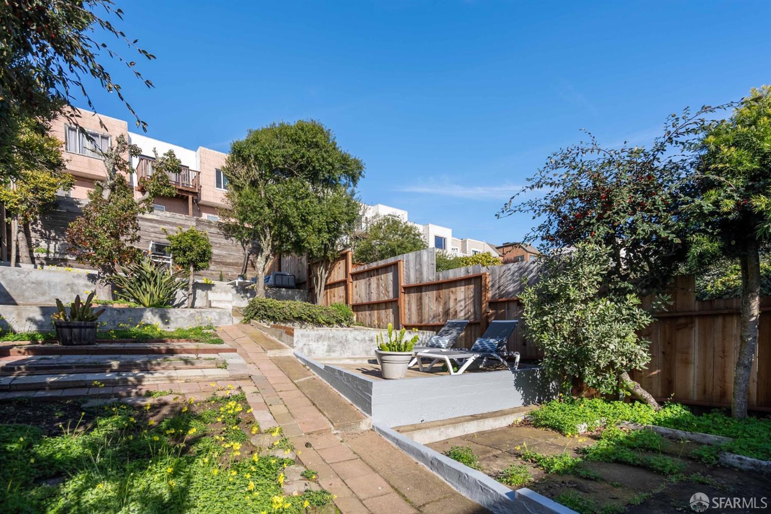 336 Point Lobos Avenue