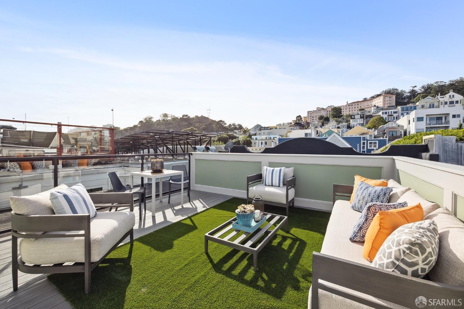 14 Divisadero Street