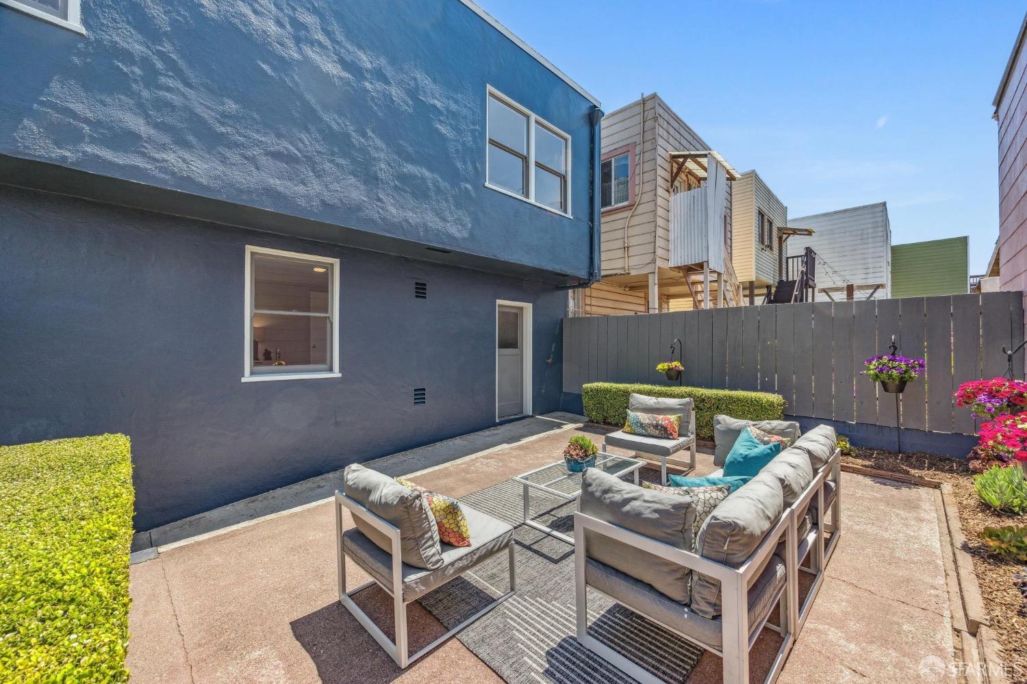 500 Ellington Avenue