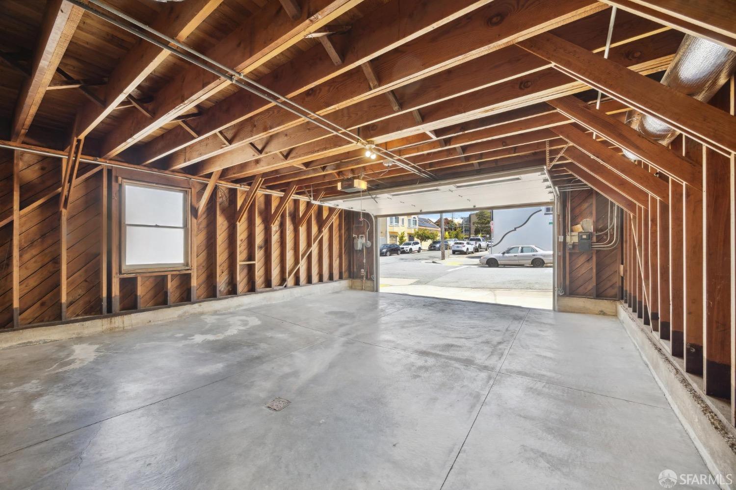 500 Ellington Avenue