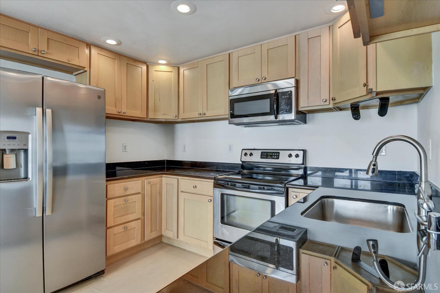 460 Francisco Street # 203