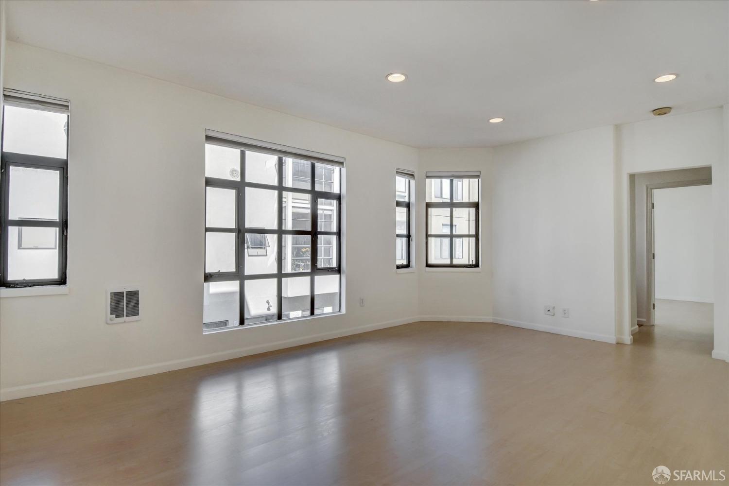 460 Francisco Street # 203