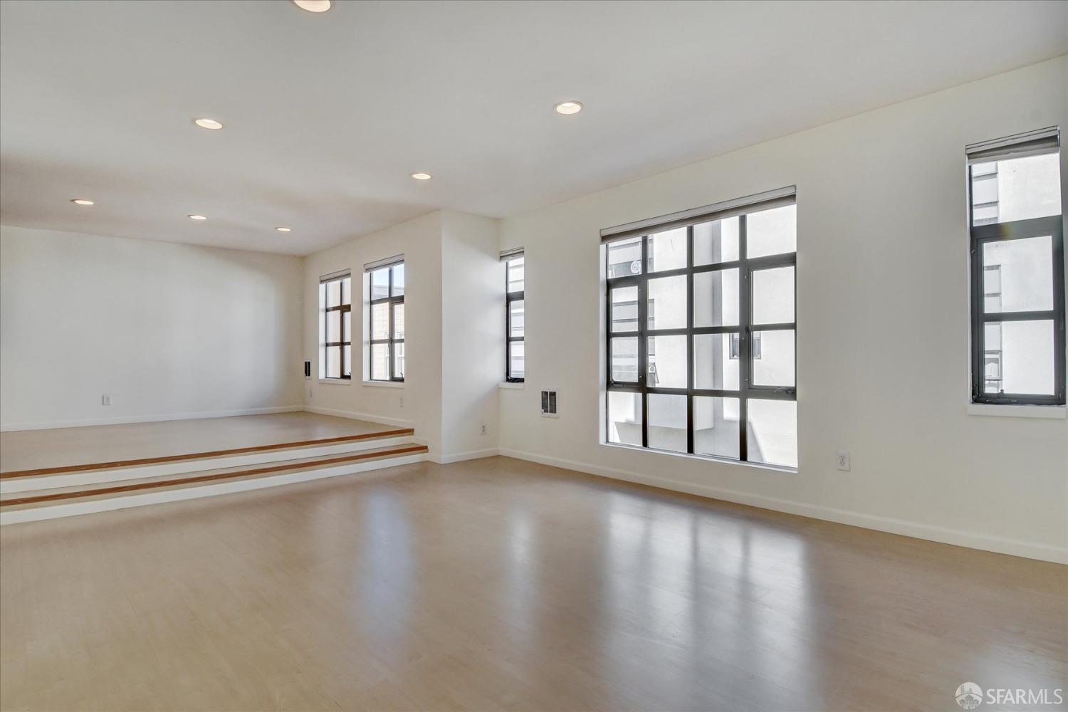 460 Francisco Street # 203