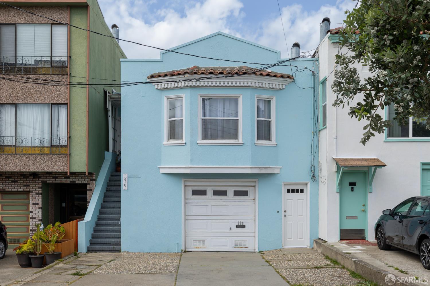 220 Point Lobos Avenue