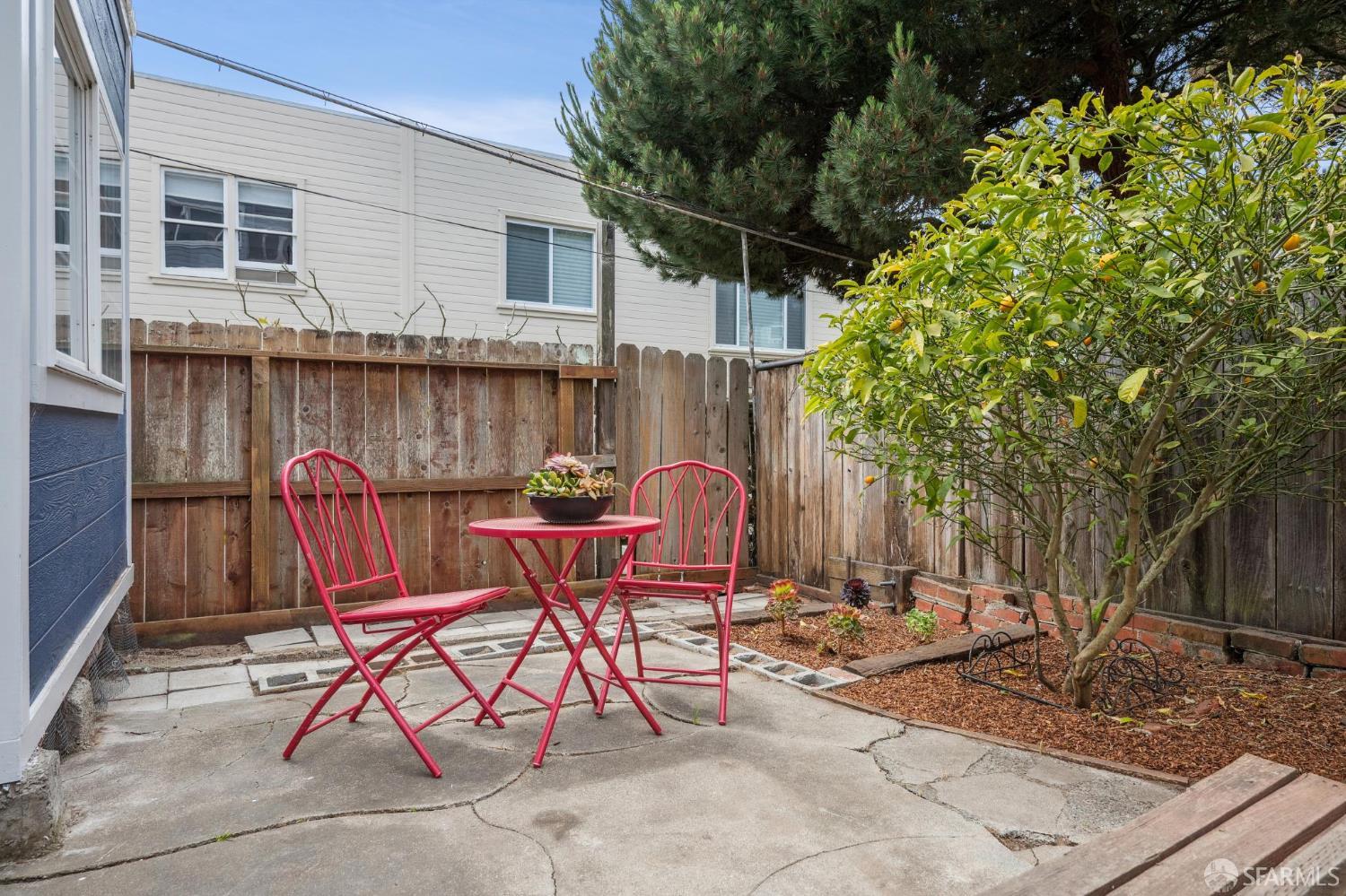 1371 16th Avenue