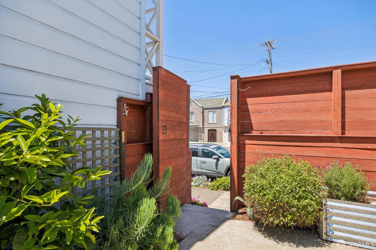 1701 40th Avenue