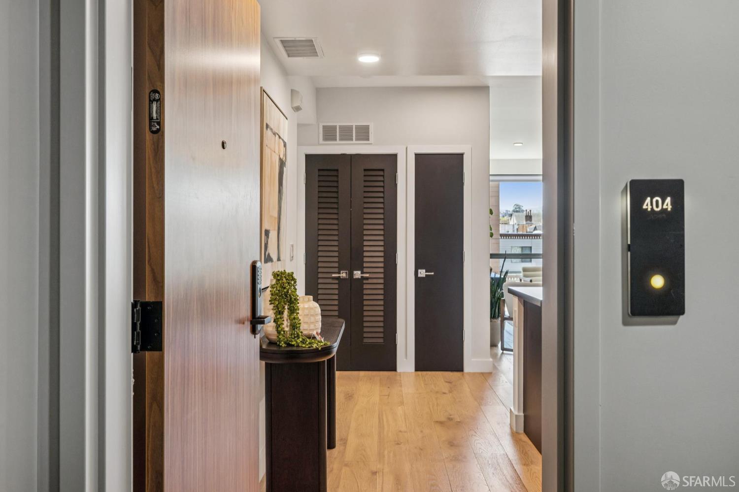 3620 Cesar Chavez Street # 404