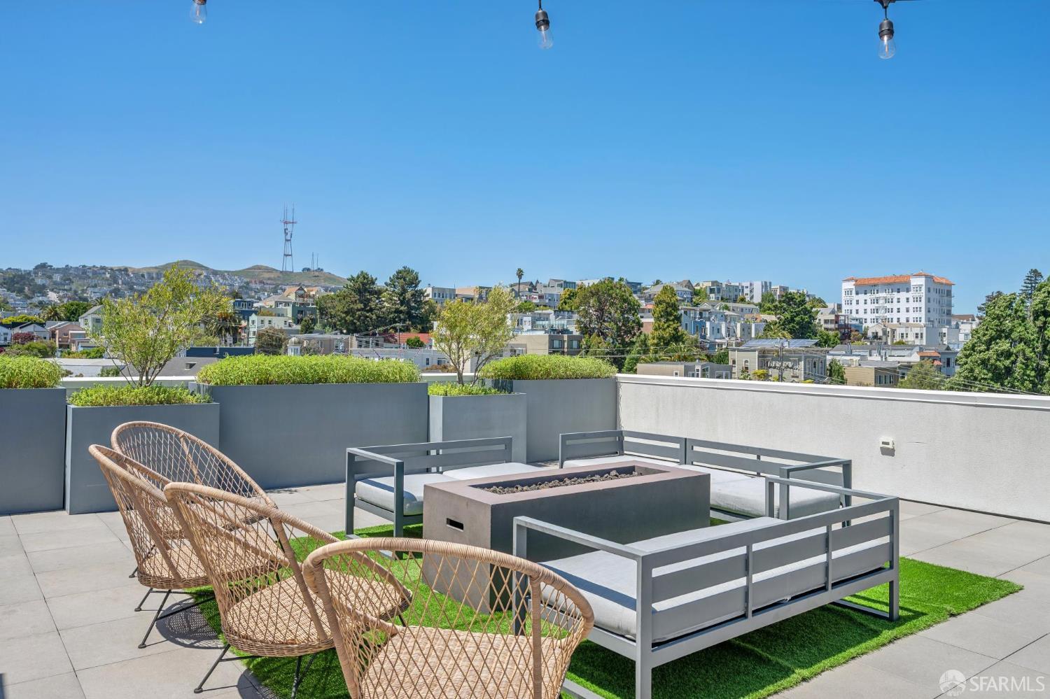 3620 Cesar Chavez Street # 404