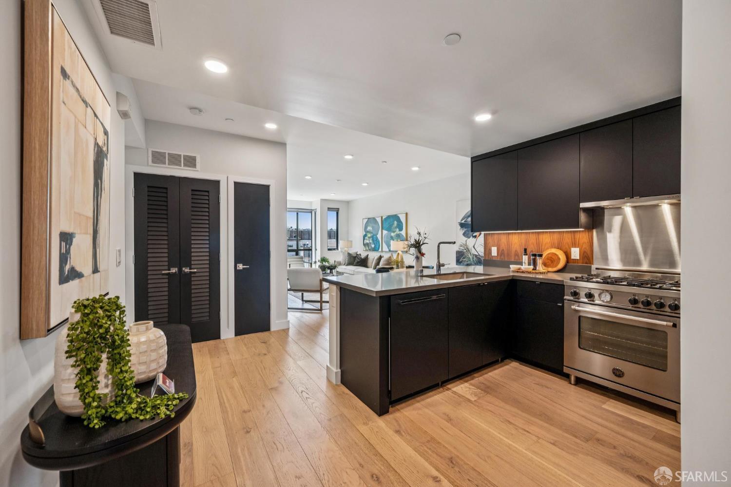 3620 Cesar Chavez Street # 404