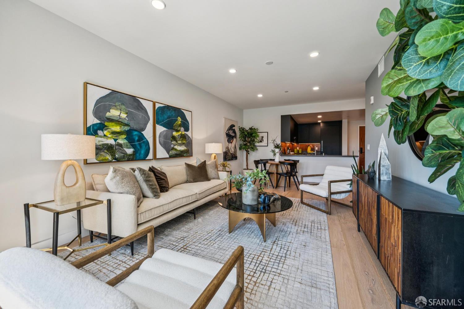3620 Cesar Chavez Street # 404