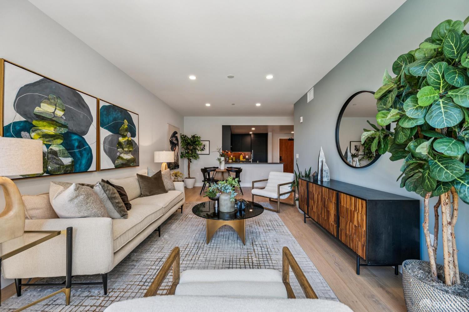 3620 Cesar Chavez Street # 404