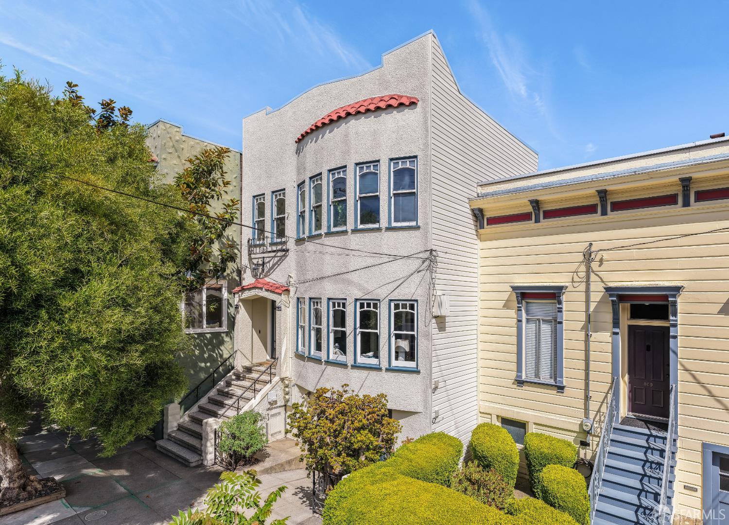 807 York Street