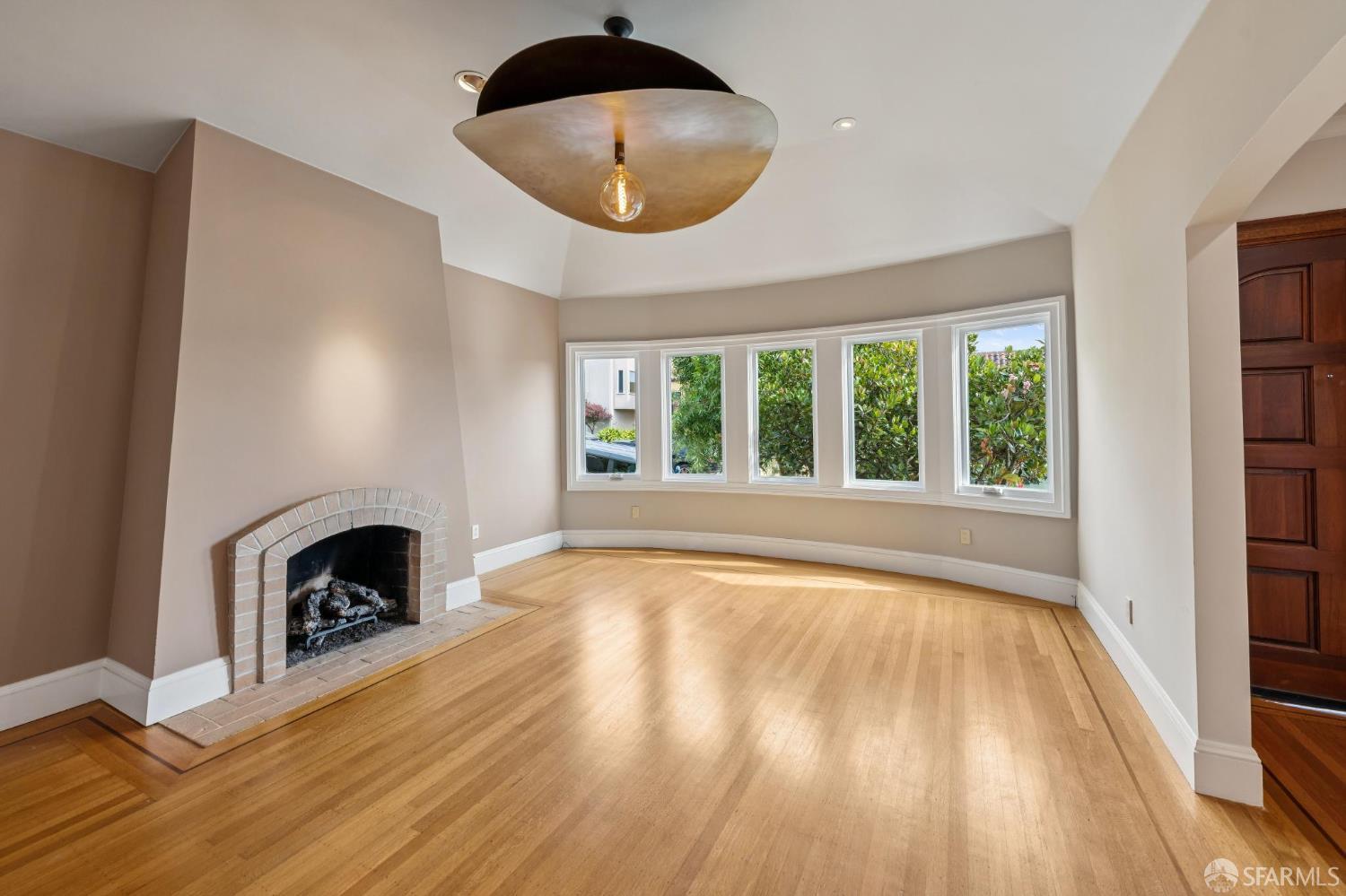 83 Westgate Drive