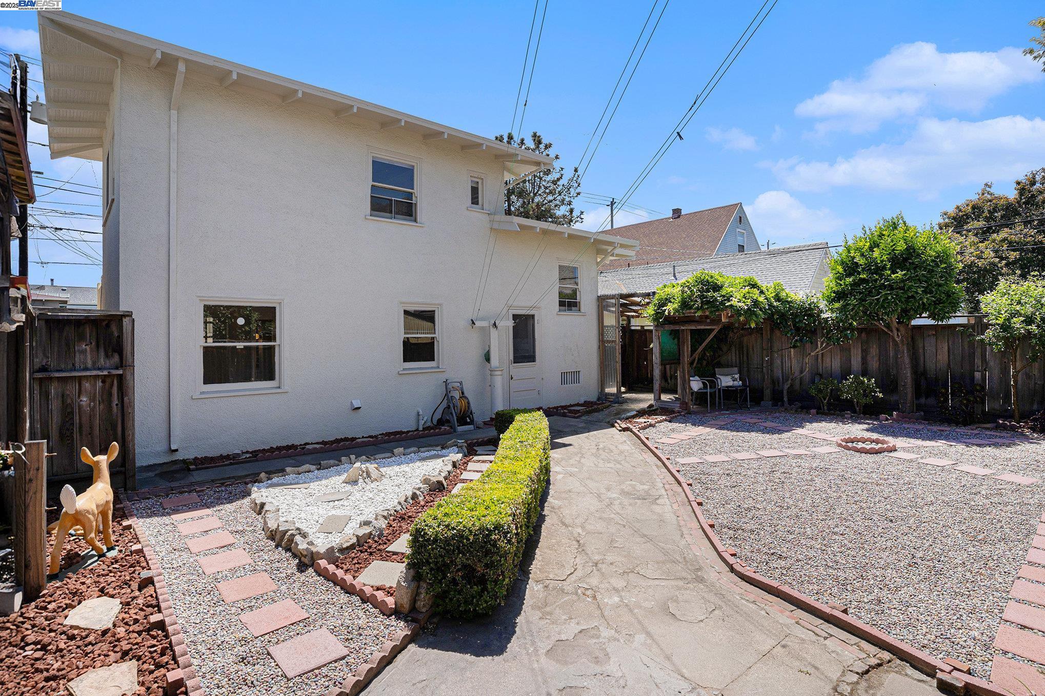 1315 Lincoln Ave