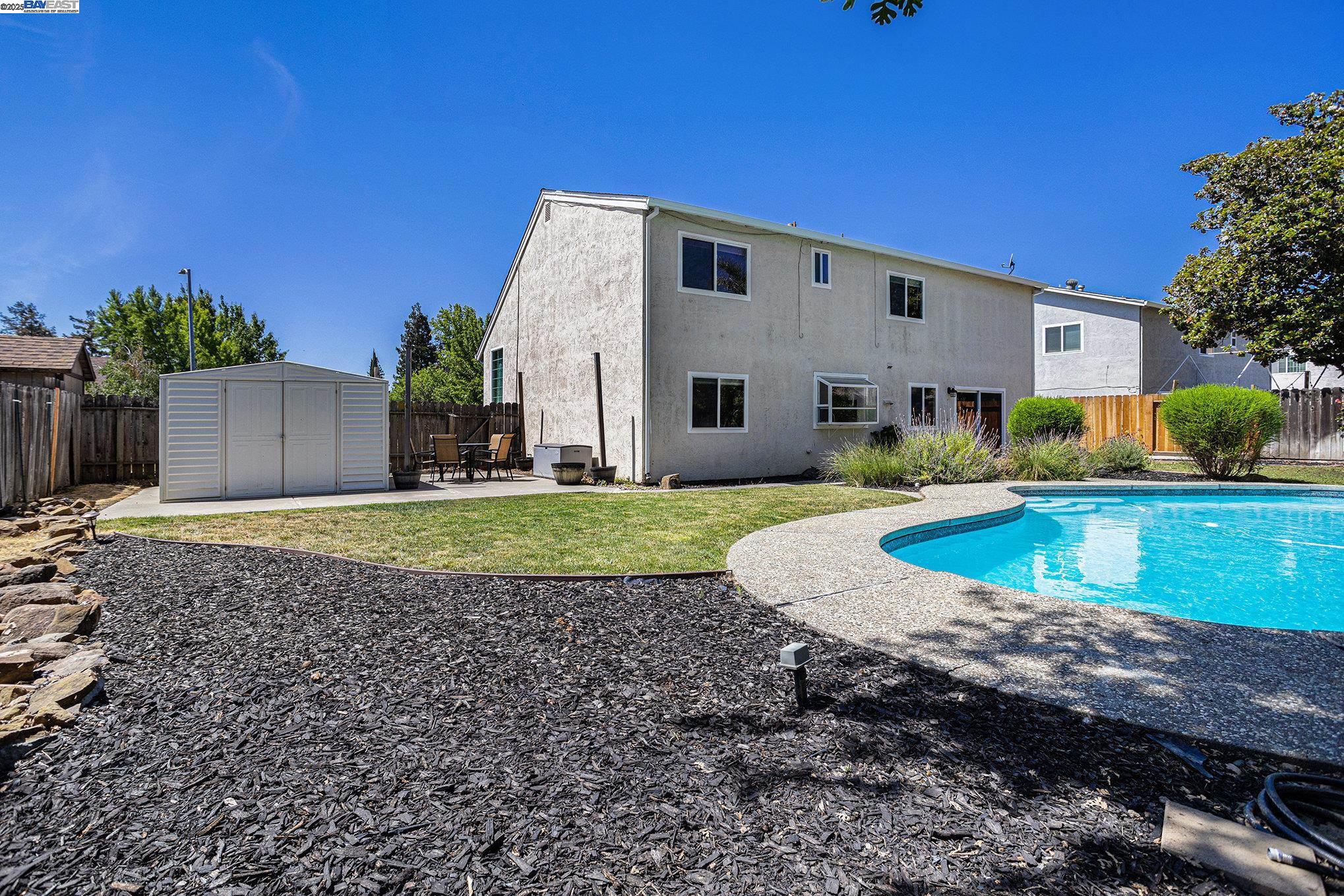 2696 Vista Grande