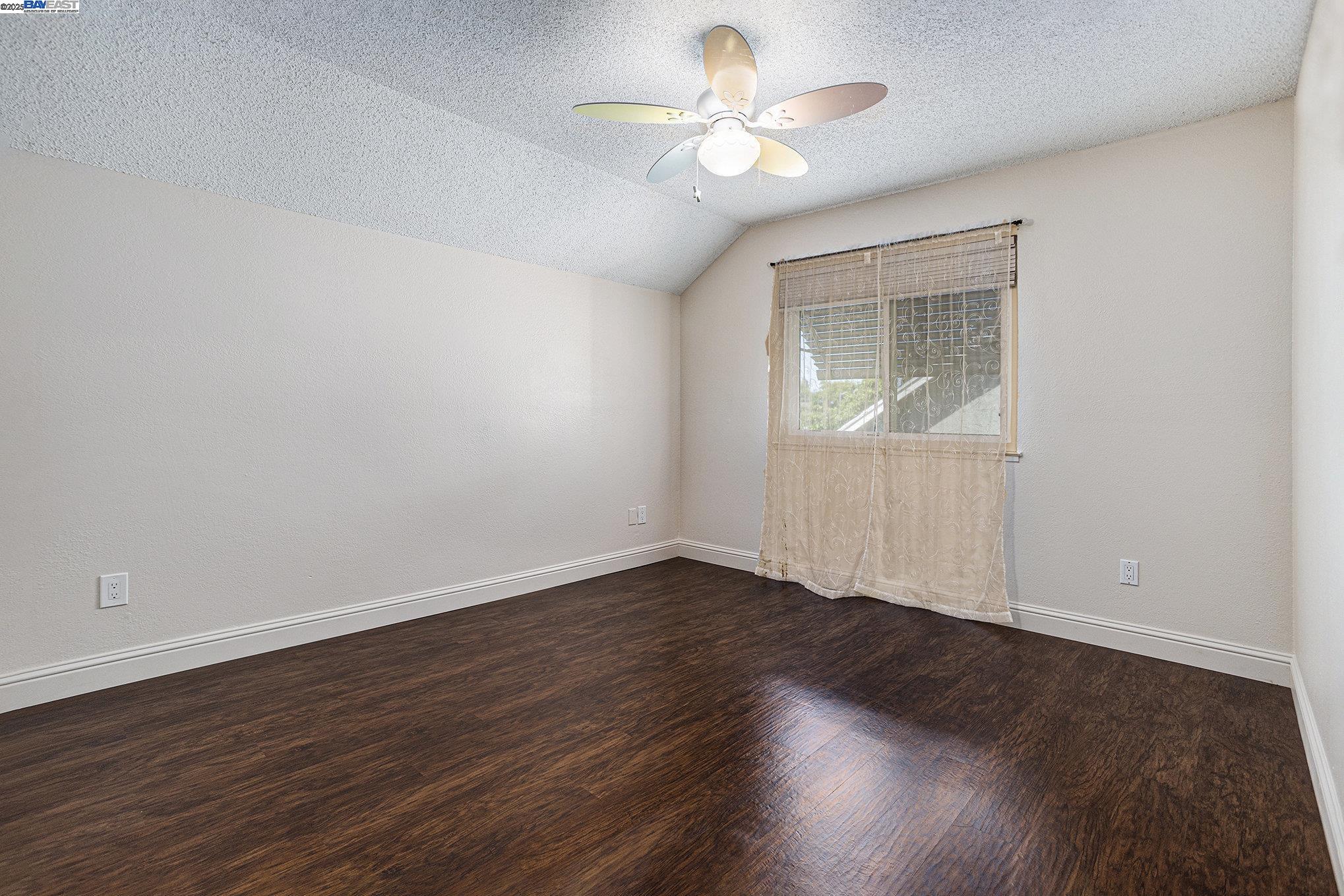 2696 Vista Grande
