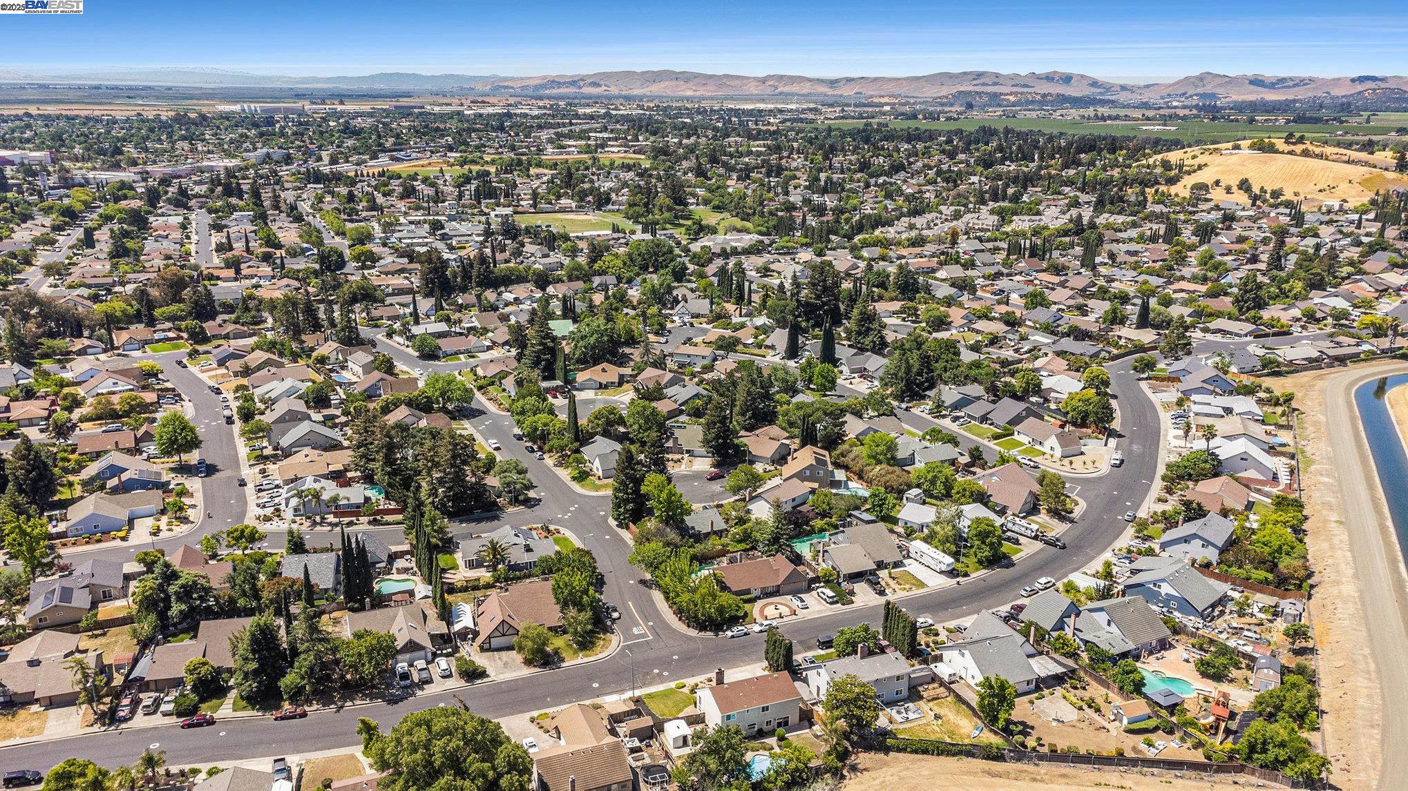 2696 Vista Grande
