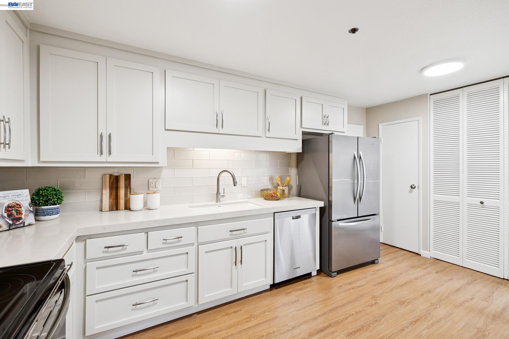 933 Shoreline Drive # 306