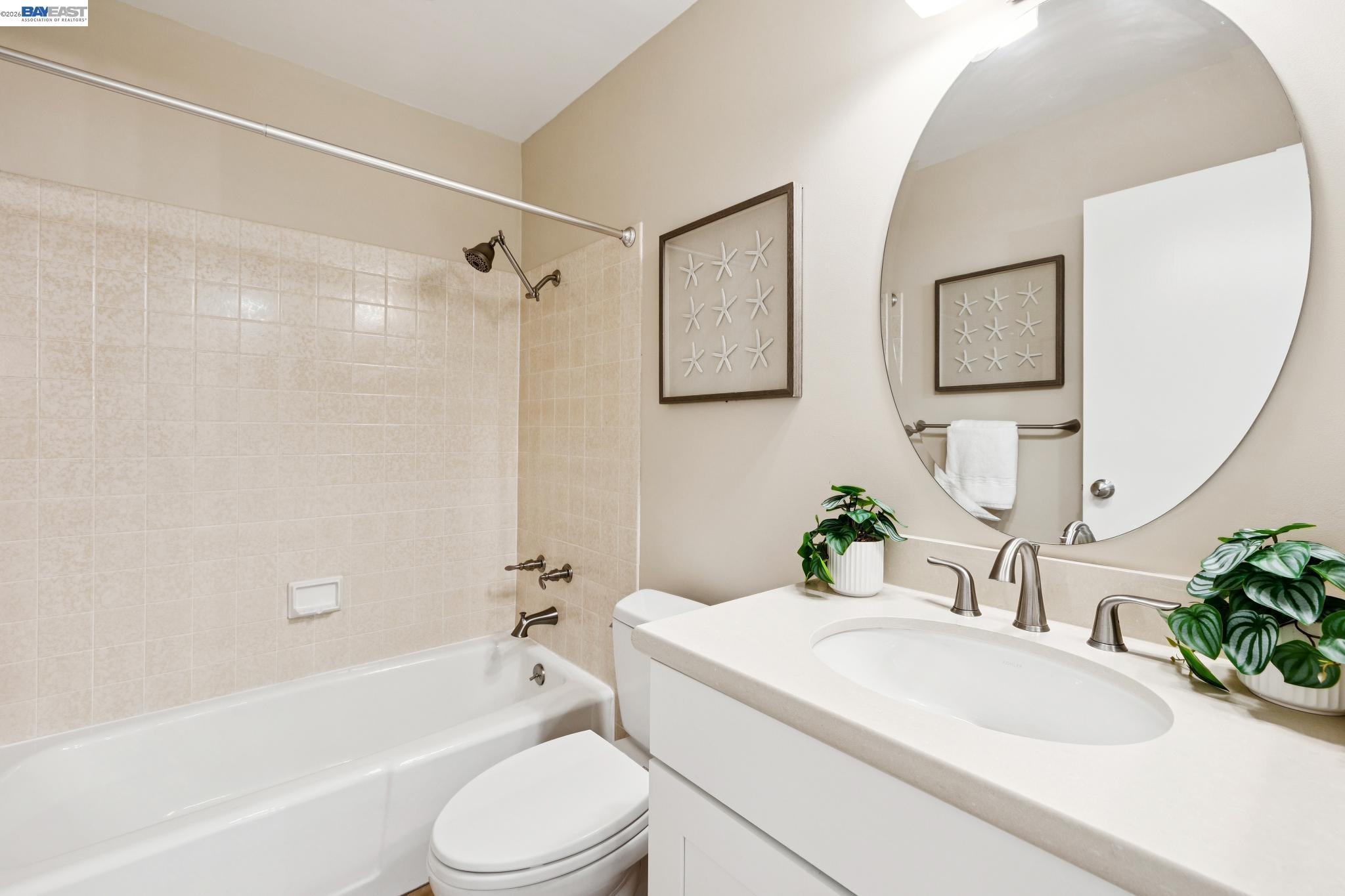 933 Shoreline Drive # 306