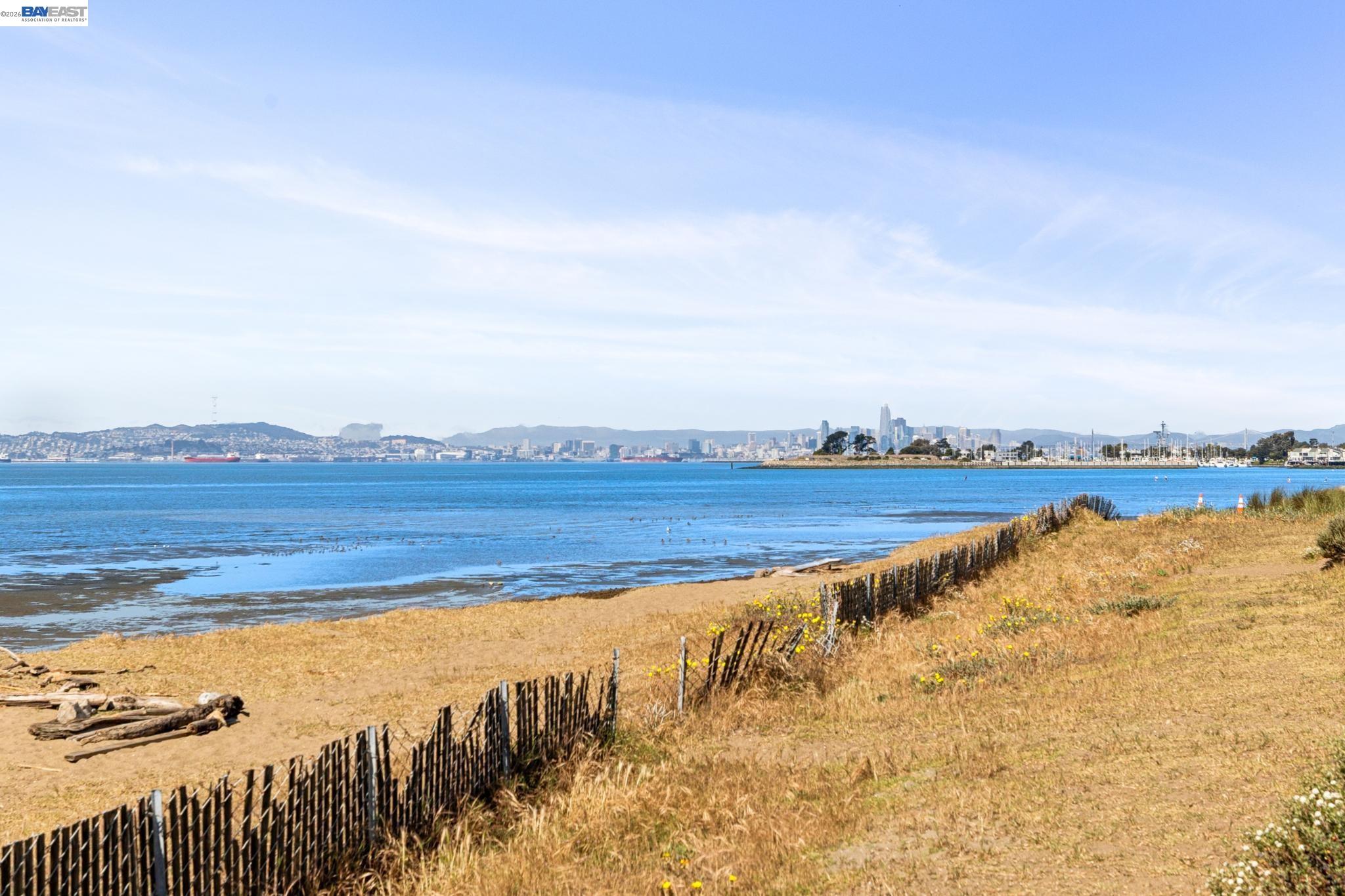 933 Shoreline Drive # 306
