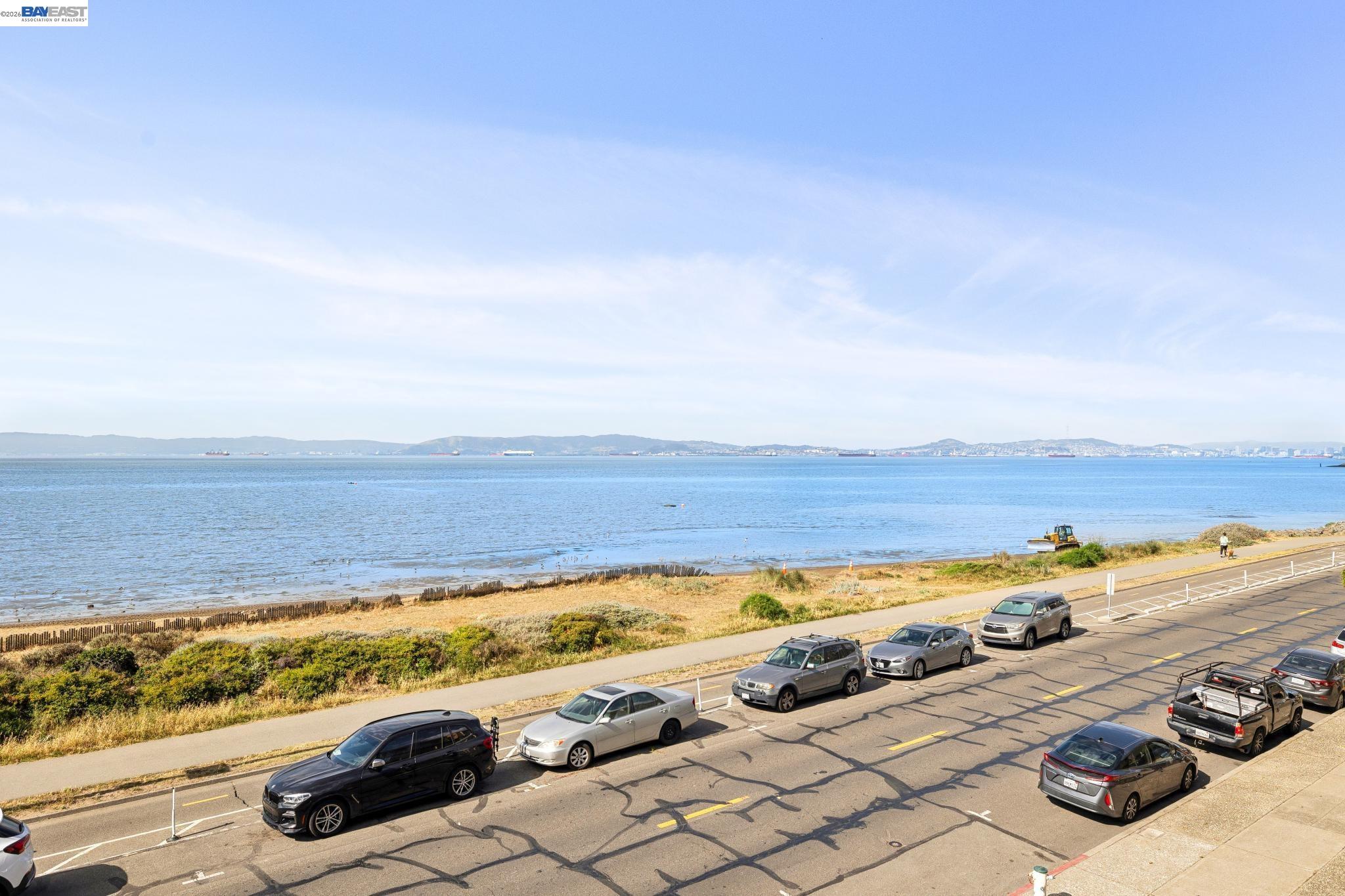 933 Shoreline Drive # 306
