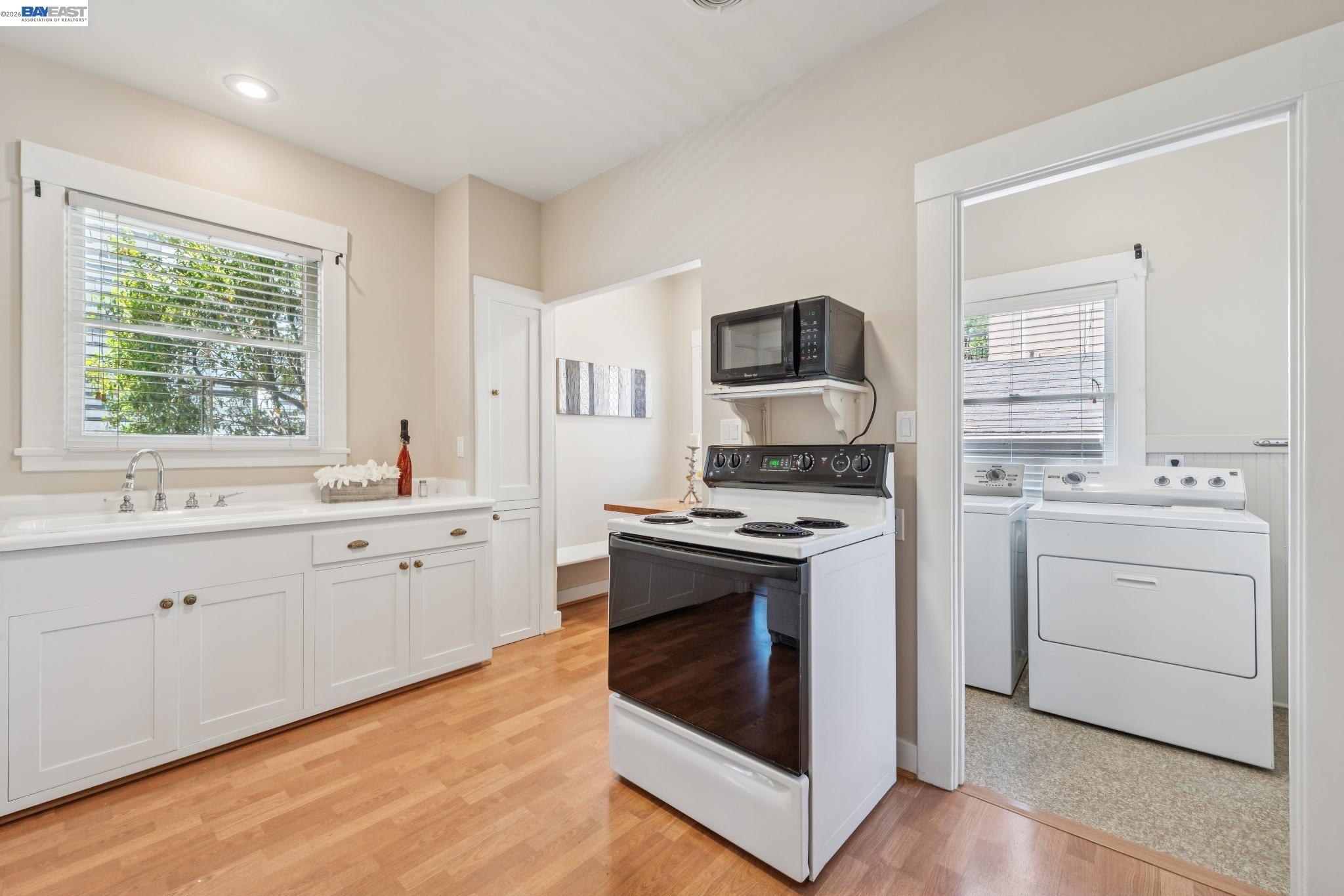 1915 Alameda Ave