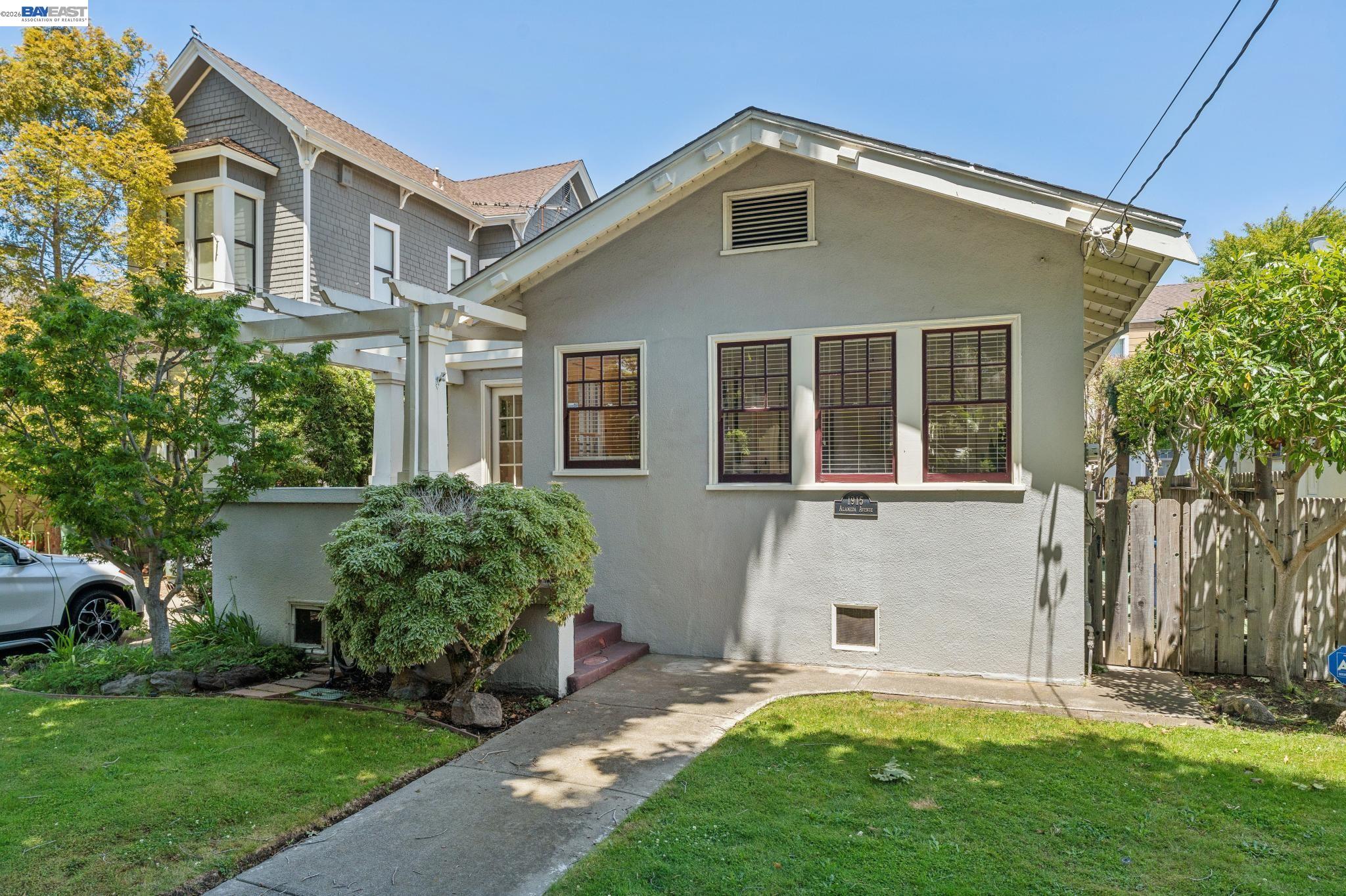 1915 Alameda Ave